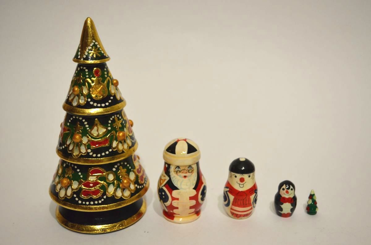 Ёлка-матрёшка