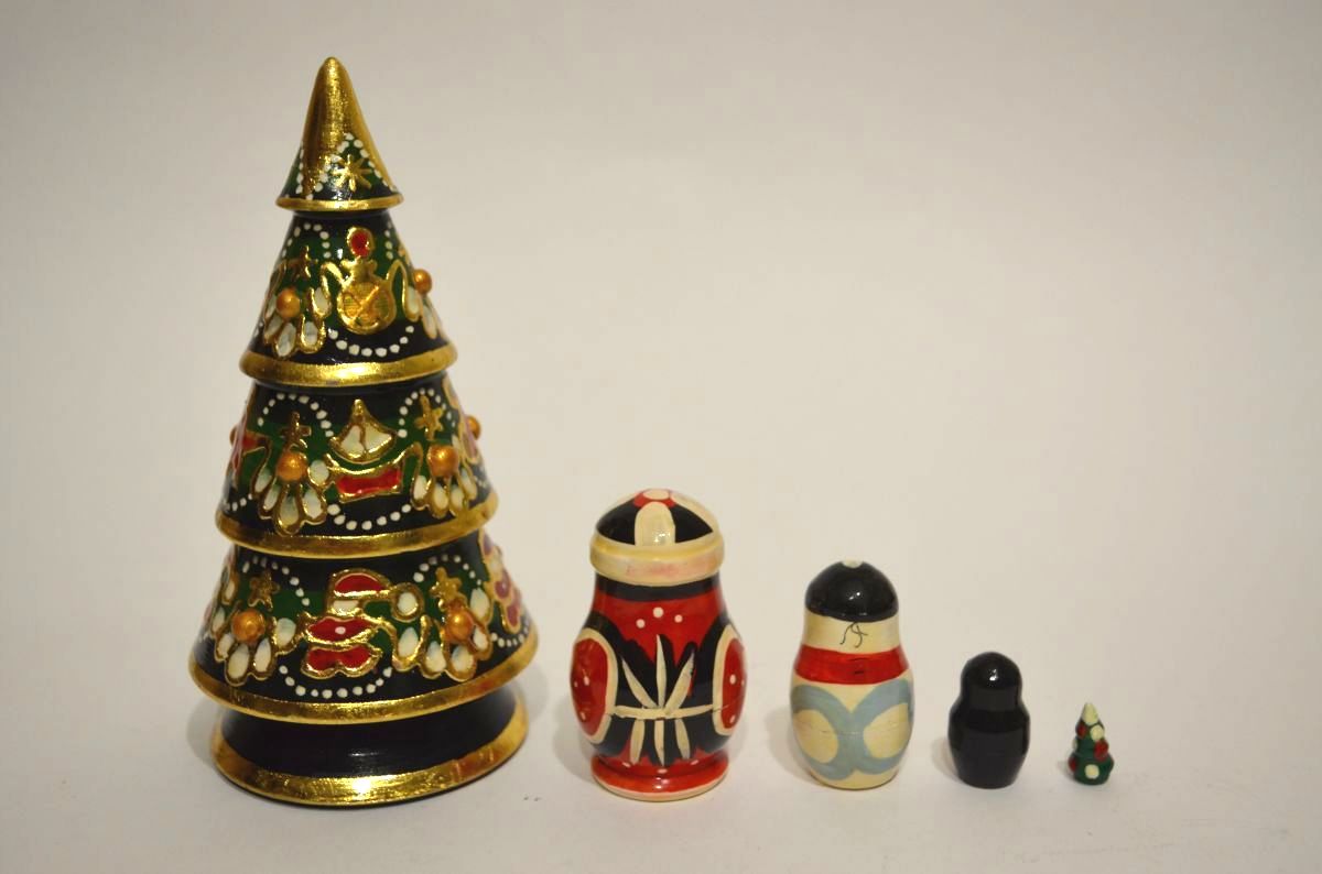 Ёлка-матрёшка